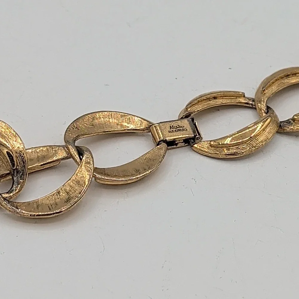 Vintage Napier Yellow‎ Gold Tone Textured Chunky Crescent Link Choker Necklace